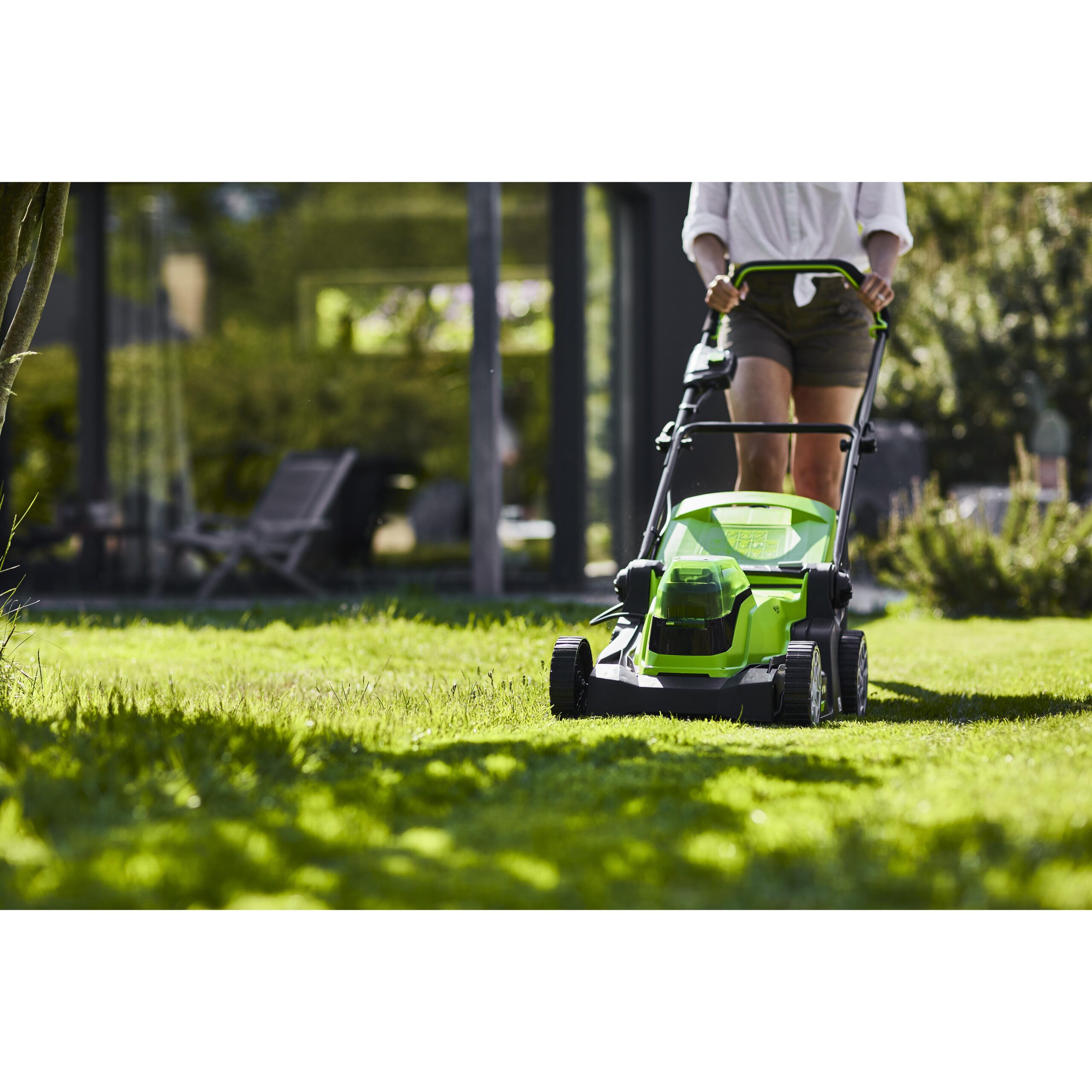 Commercial lawn care companies