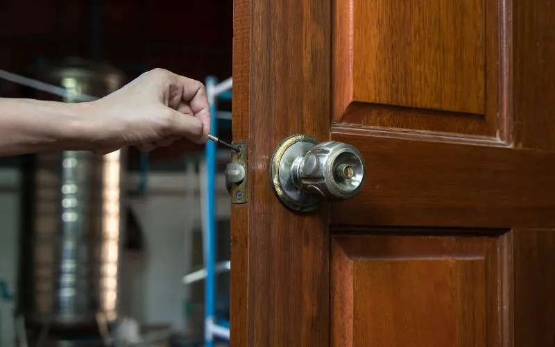 commercial locksmith