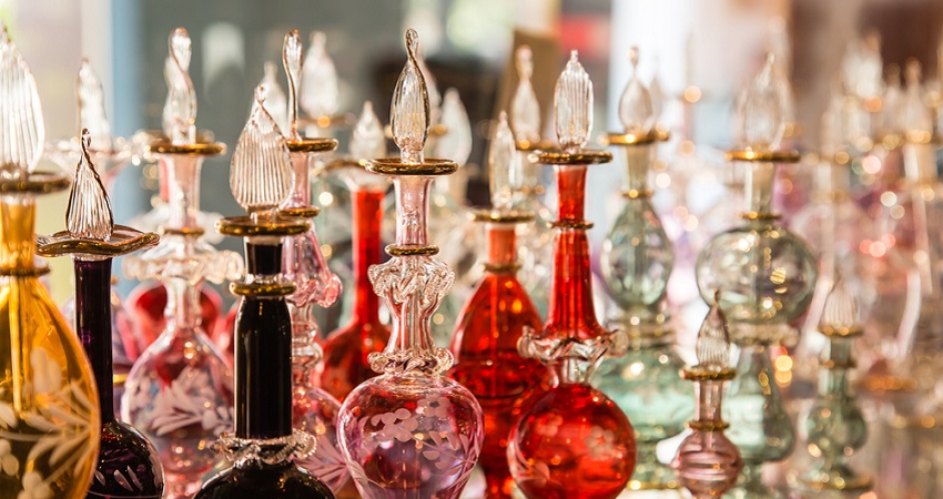 Top 5 Saudi Souvenirs to Bring Home